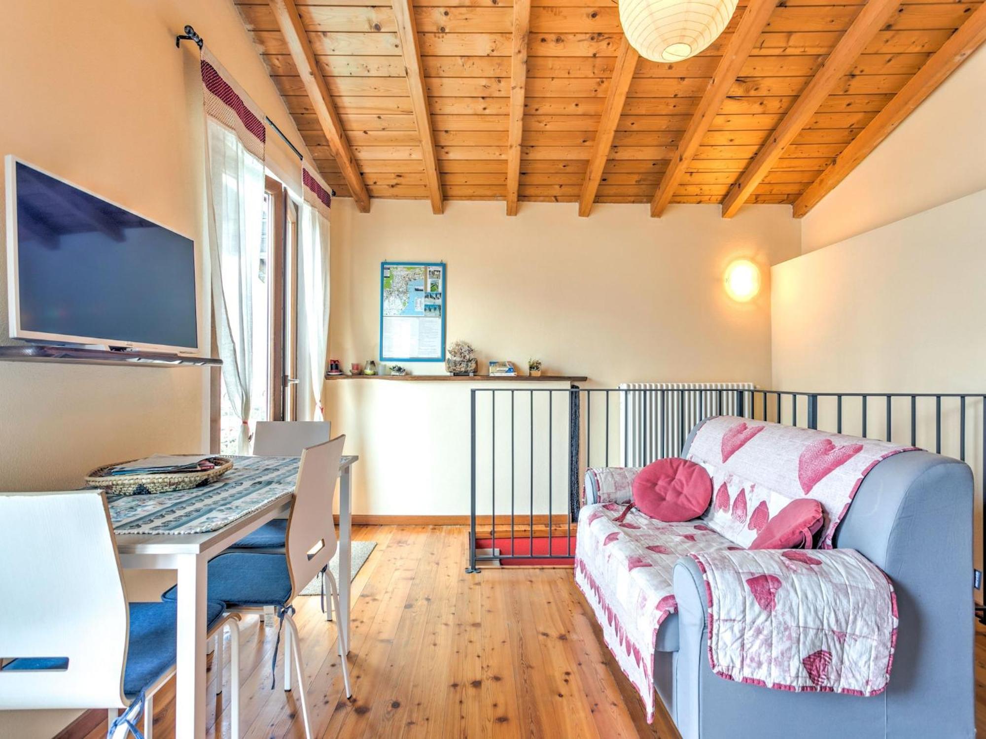 Wonderful Flat With Swimming Pool Lift And Garden Gravedona Exterior foto