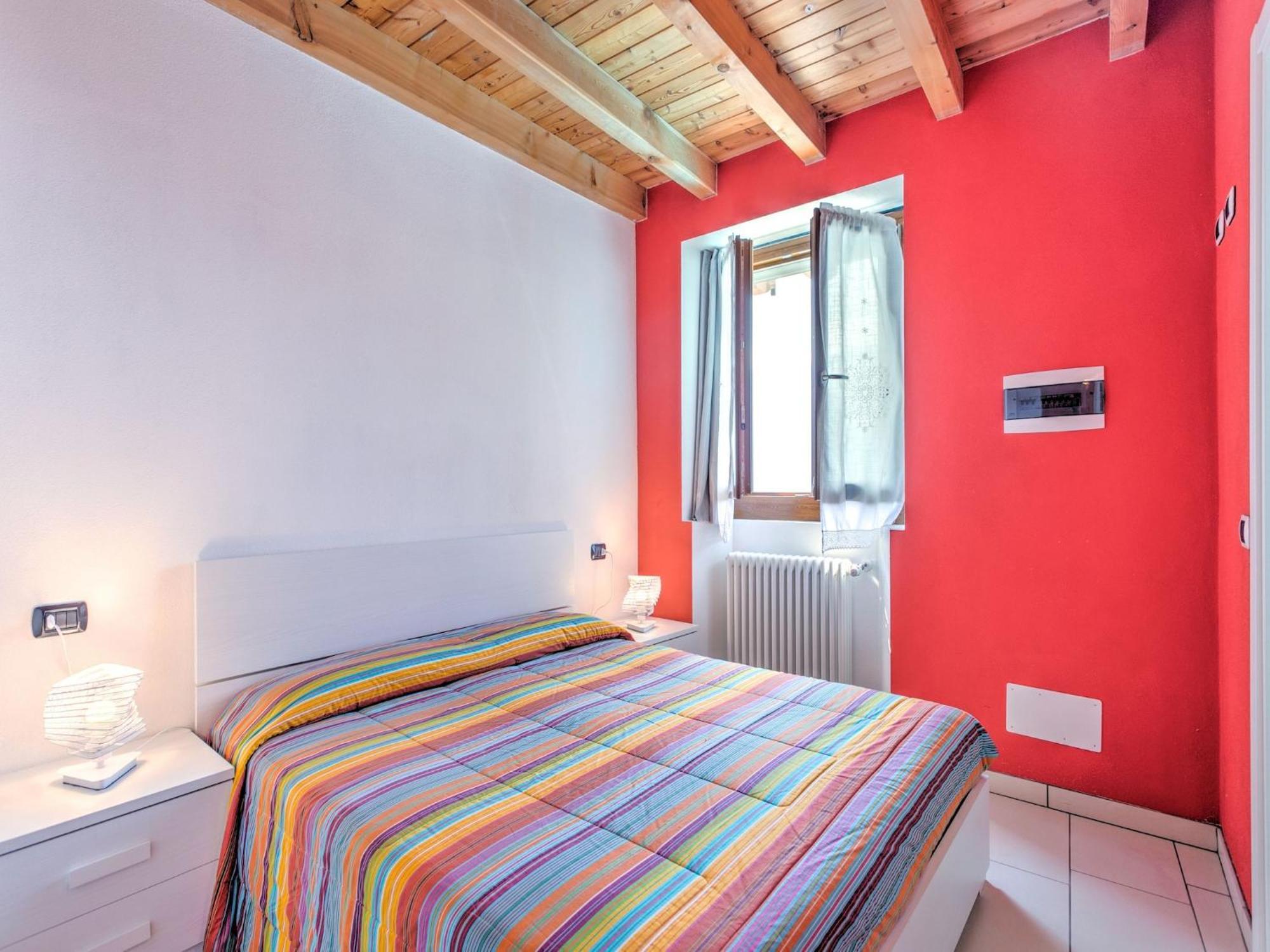 Wonderful Flat With Swimming Pool Lift And Garden Gravedona Exterior foto