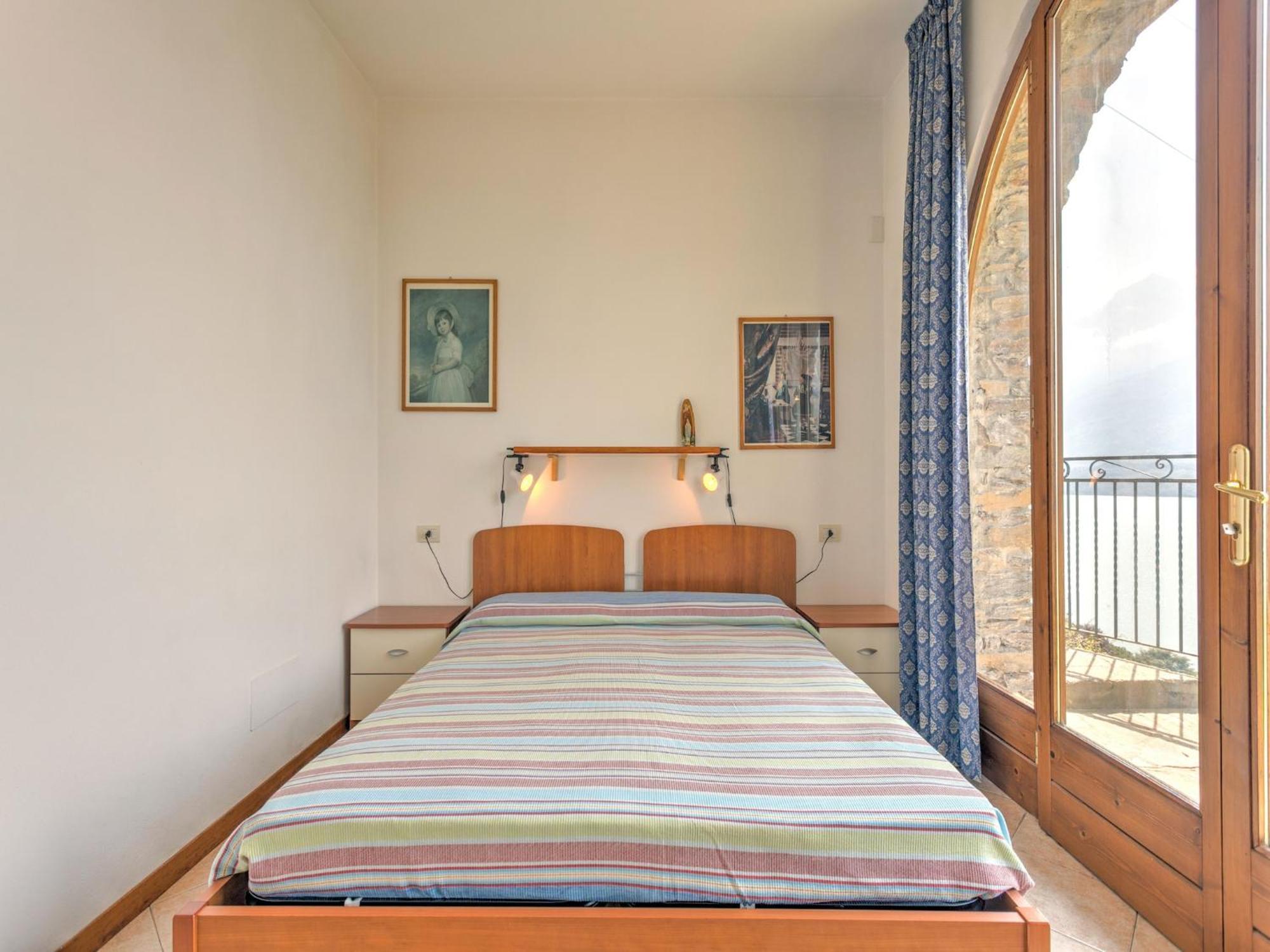 Wonderful Flat With Swimming Pool Lift And Garden Gravedona Exterior foto