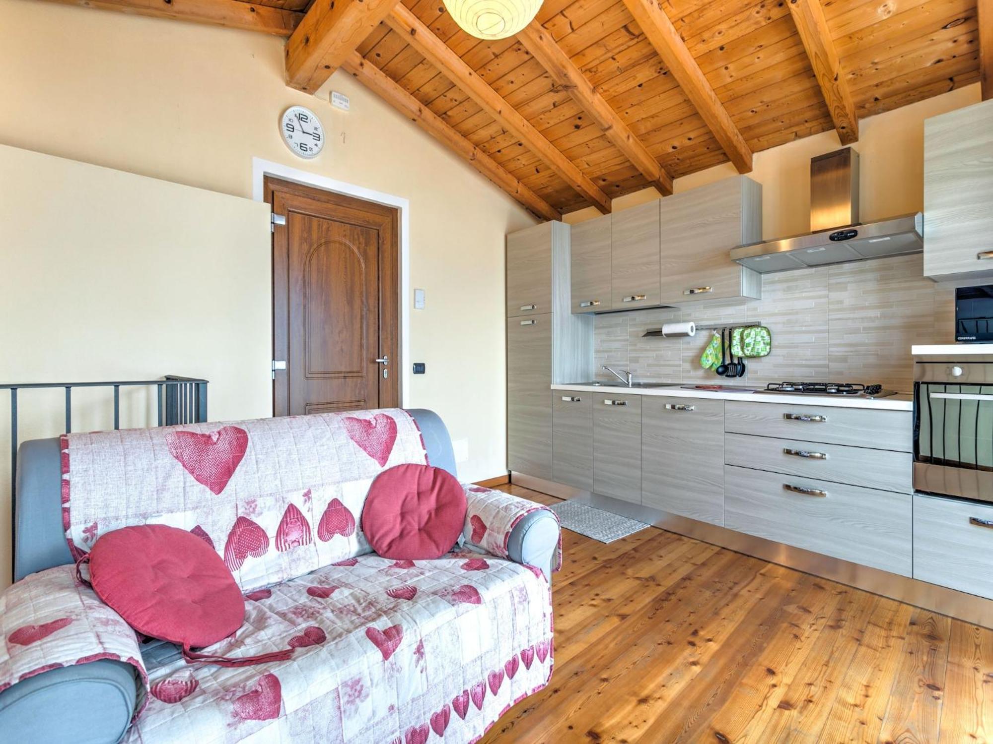 Wonderful Flat With Swimming Pool Lift And Garden Gravedona Exterior foto