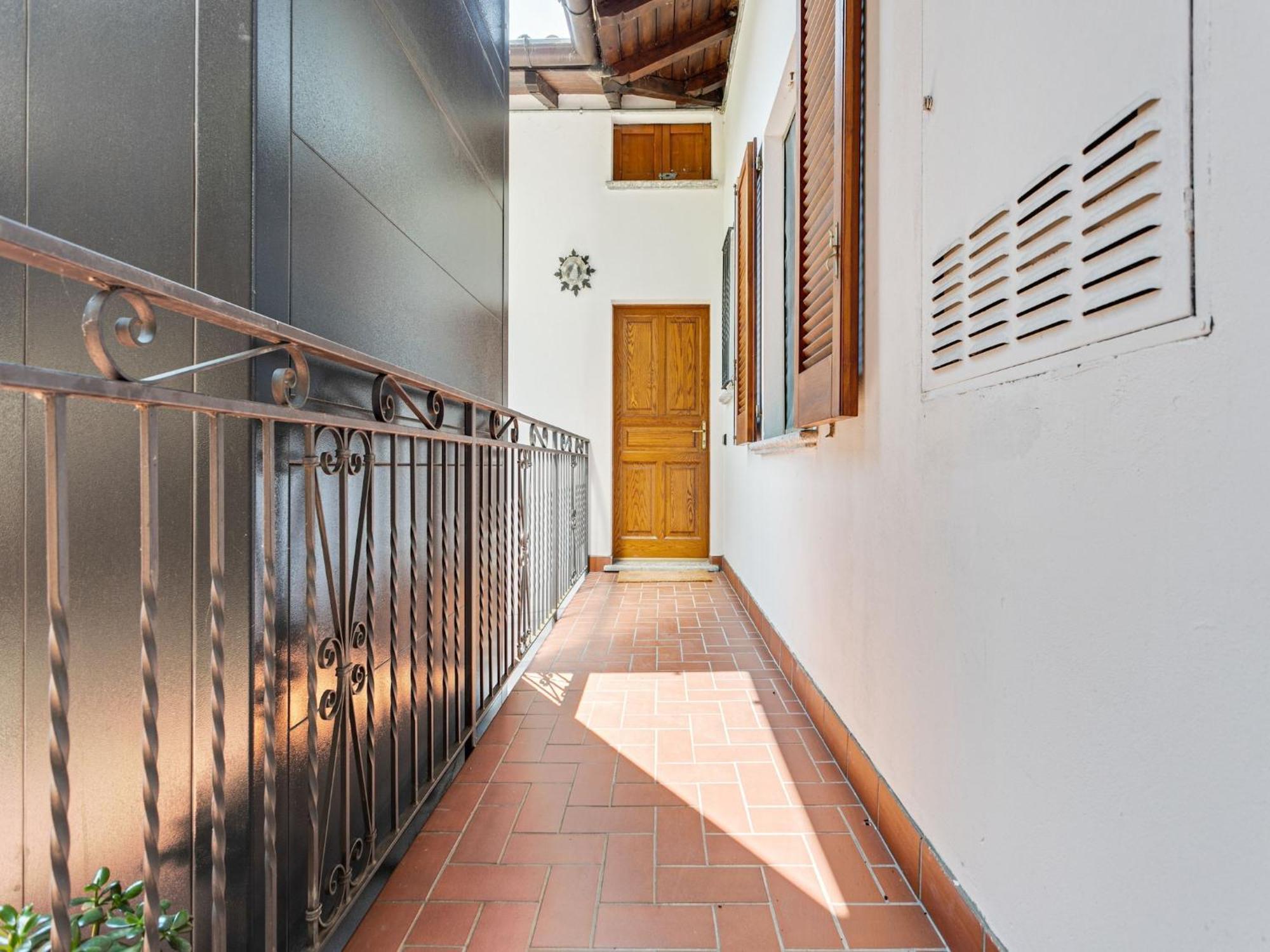 Wonderful Flat With Swimming Pool Lift And Garden Gravedona Exterior foto